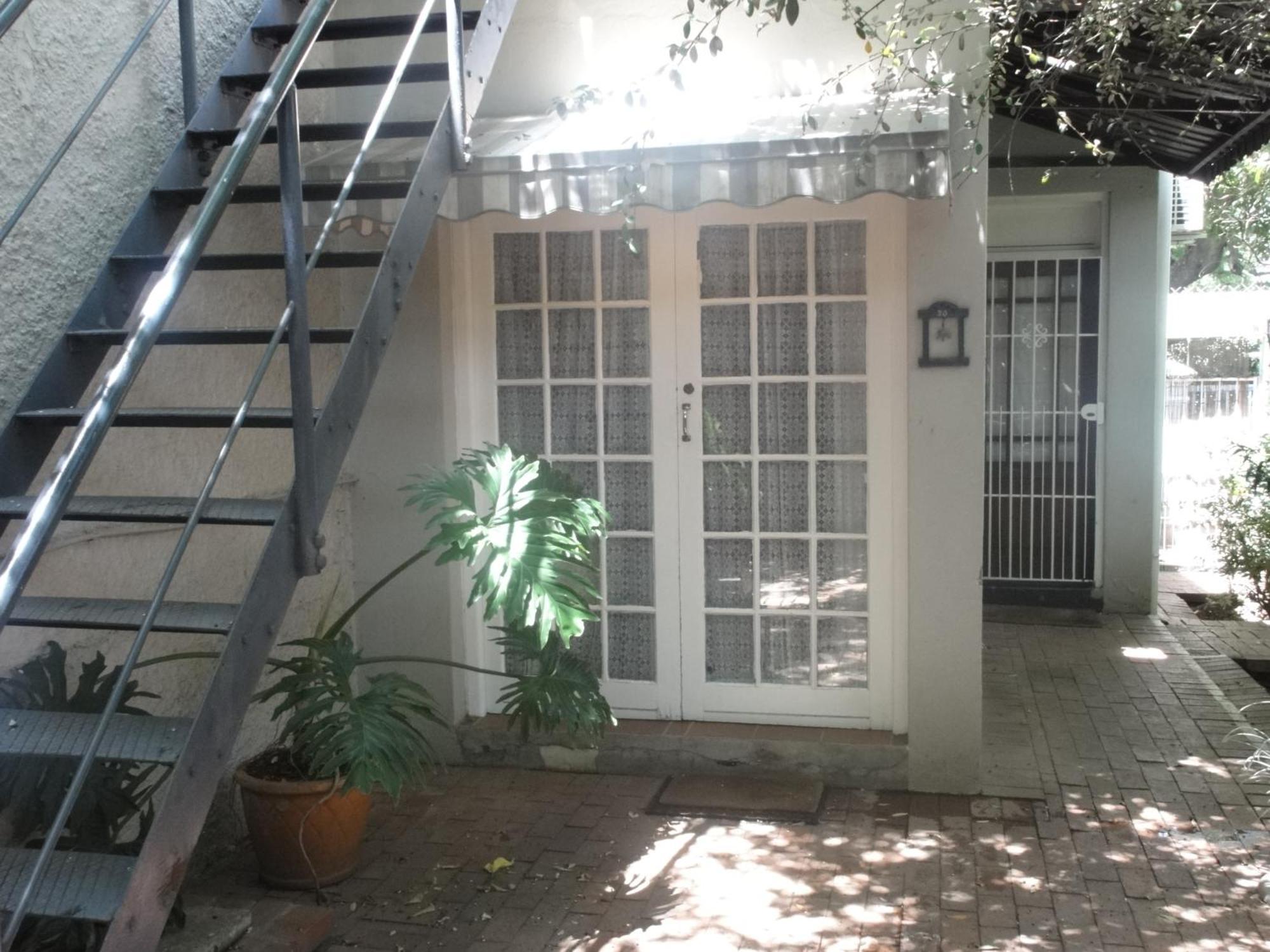 Melville Turret Guesthouse Johannesburg Bagian luar foto