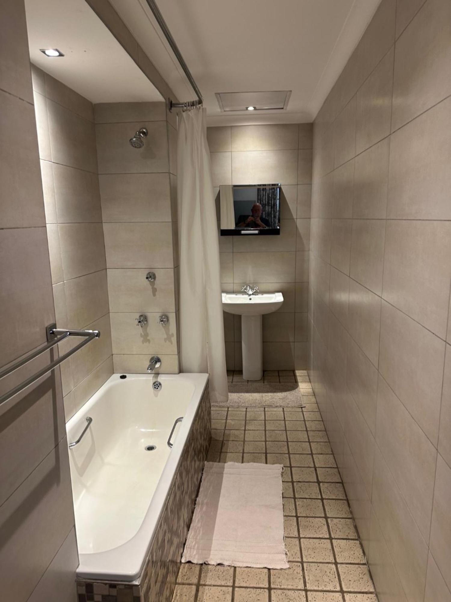 Melville Turret Guesthouse Johannesburg Bagian luar foto