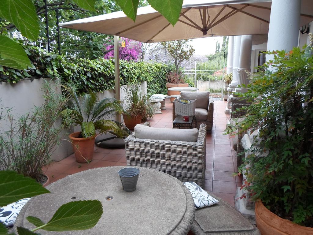 Melville Turret Guesthouse Johannesburg Bagian luar foto