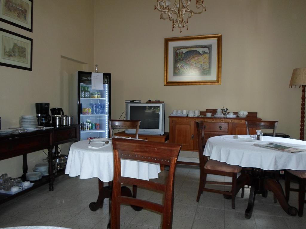 Melville Turret Guesthouse Johannesburg Bagian luar foto