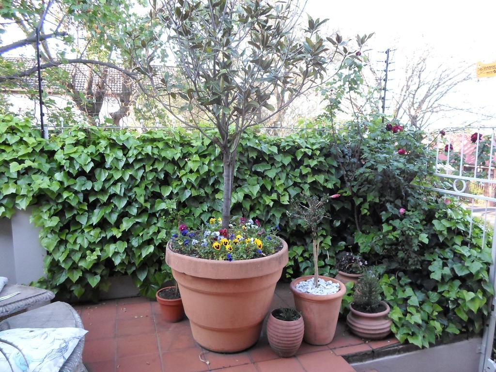 Melville Turret Guesthouse Johannesburg Bagian luar foto